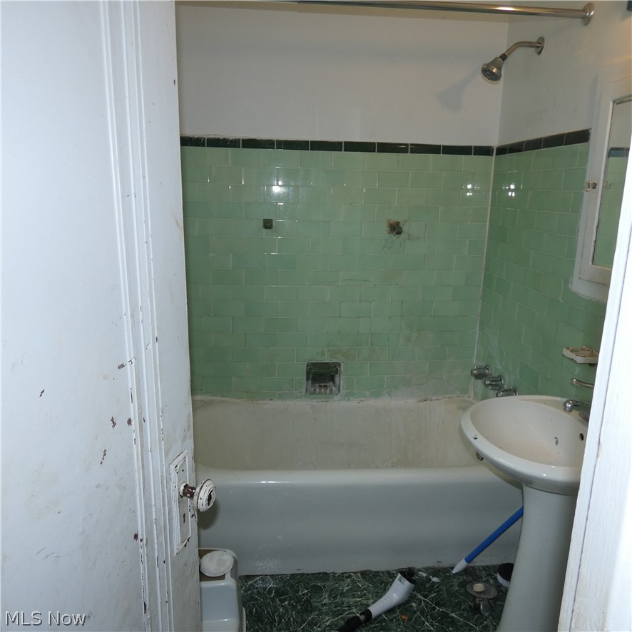 13187 Forestdale Drive Garfield Heights OH 44125