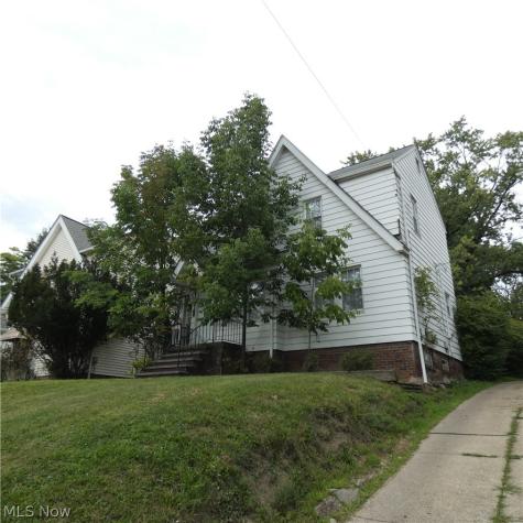 13187 Forestdale Drive Garfield Heights OH 44125