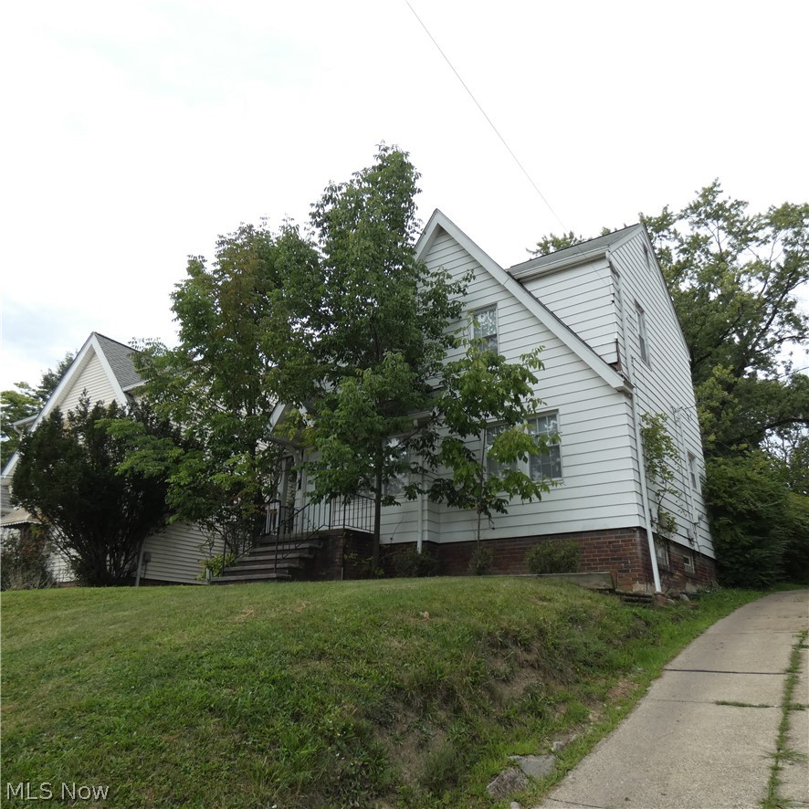 13187 Forestdale Drive Garfield Heights OH 44125