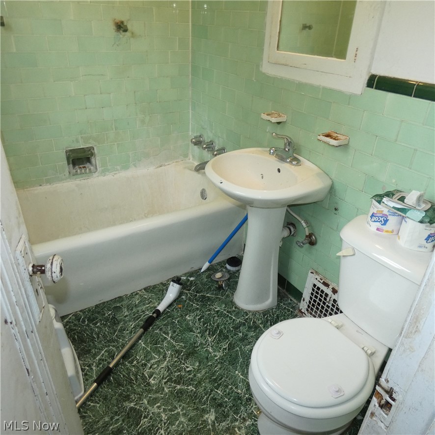 13187 Forestdale Drive Garfield Heights OH 44125