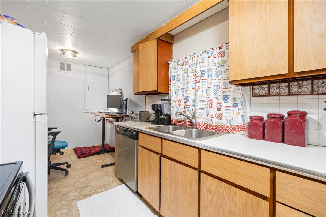 700 Viewpoint Avenue Cuyahoga Falls OH 44221