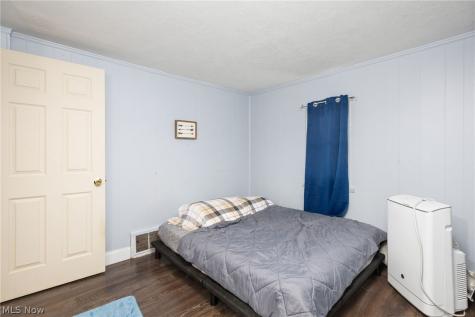 700 Viewpoint Avenue Cuyahoga Falls OH 44221