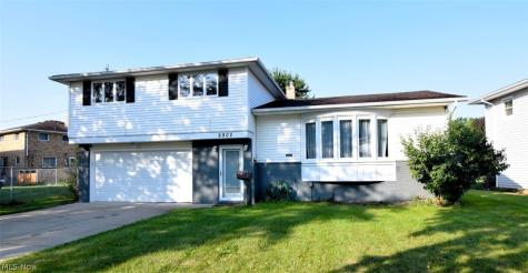 6902 Lantern Lane Parma Heights OH 44130