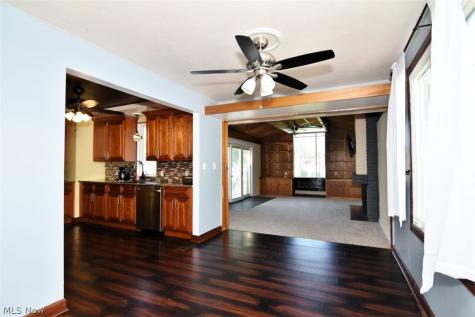 6902 Lantern Lane Parma Heights OH 44130