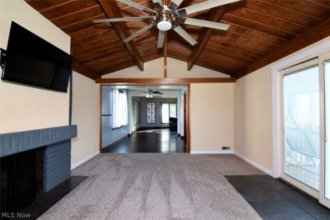 6902 Lantern Lane Parma Heights OH 44130