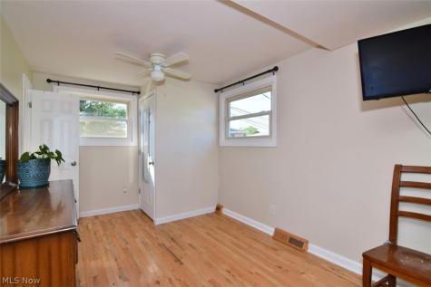 6902 Lantern Lane Parma Heights OH 44130