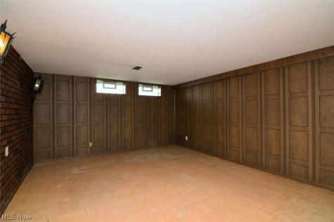6902 Lantern Lane Parma Heights OH 44130