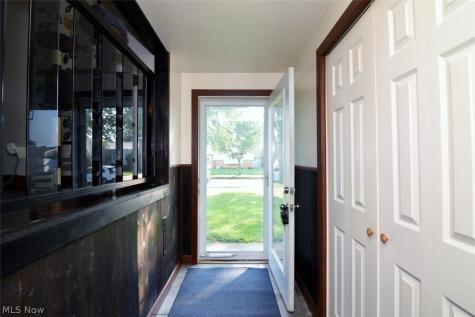 6902 Lantern Lane Parma Heights OH 44130