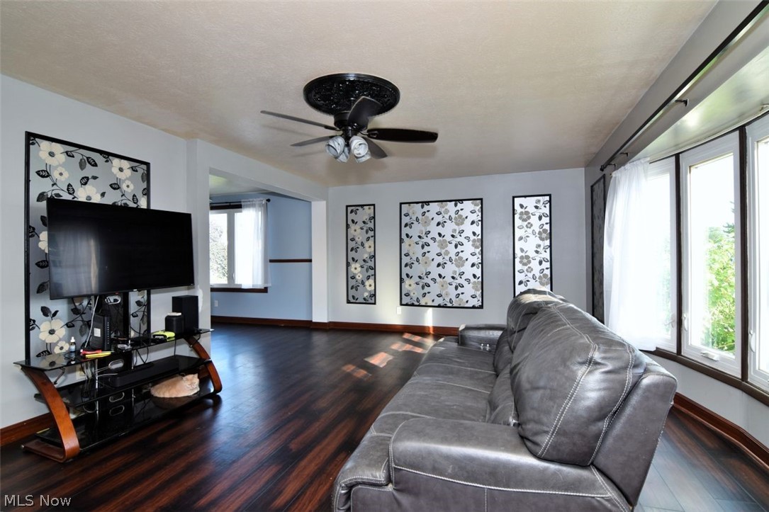 6902 Lantern Lane Parma Heights OH 44130
