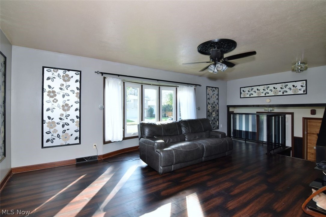 6902 Lantern Lane Parma Heights OH 44130