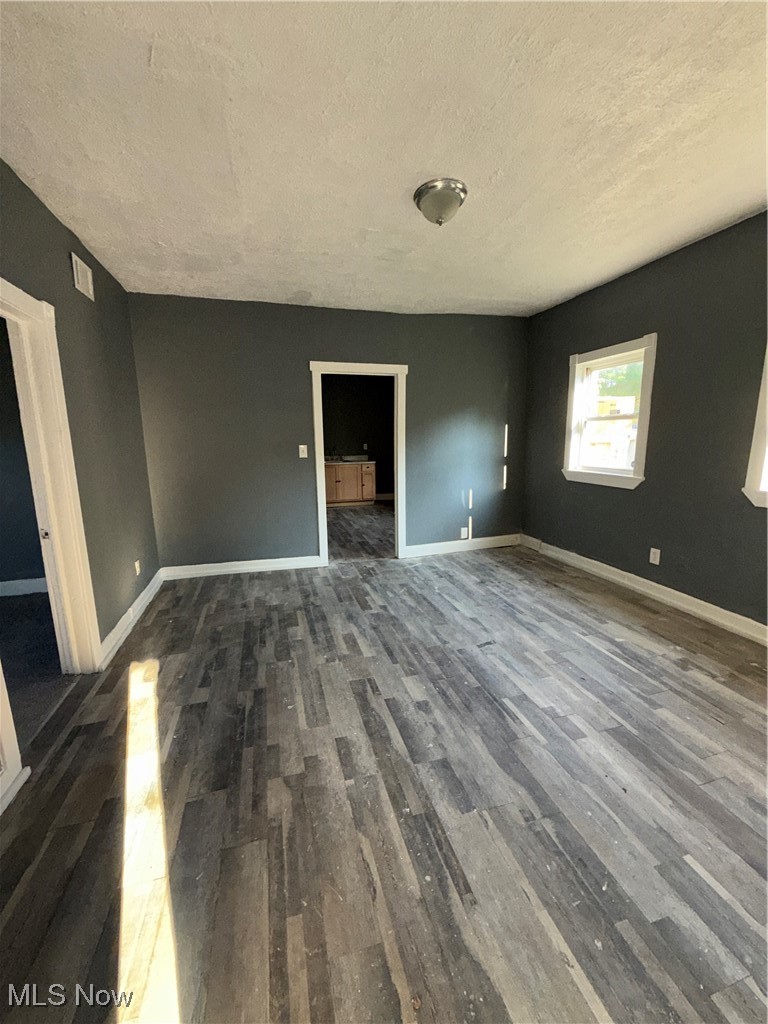 3297 W 61st Street Cleveland OH 44102