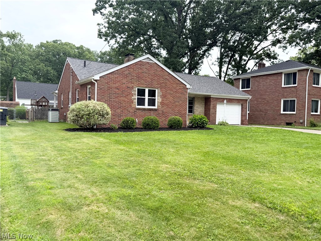 546 Belvedere Avenue NE Warren OH 44483