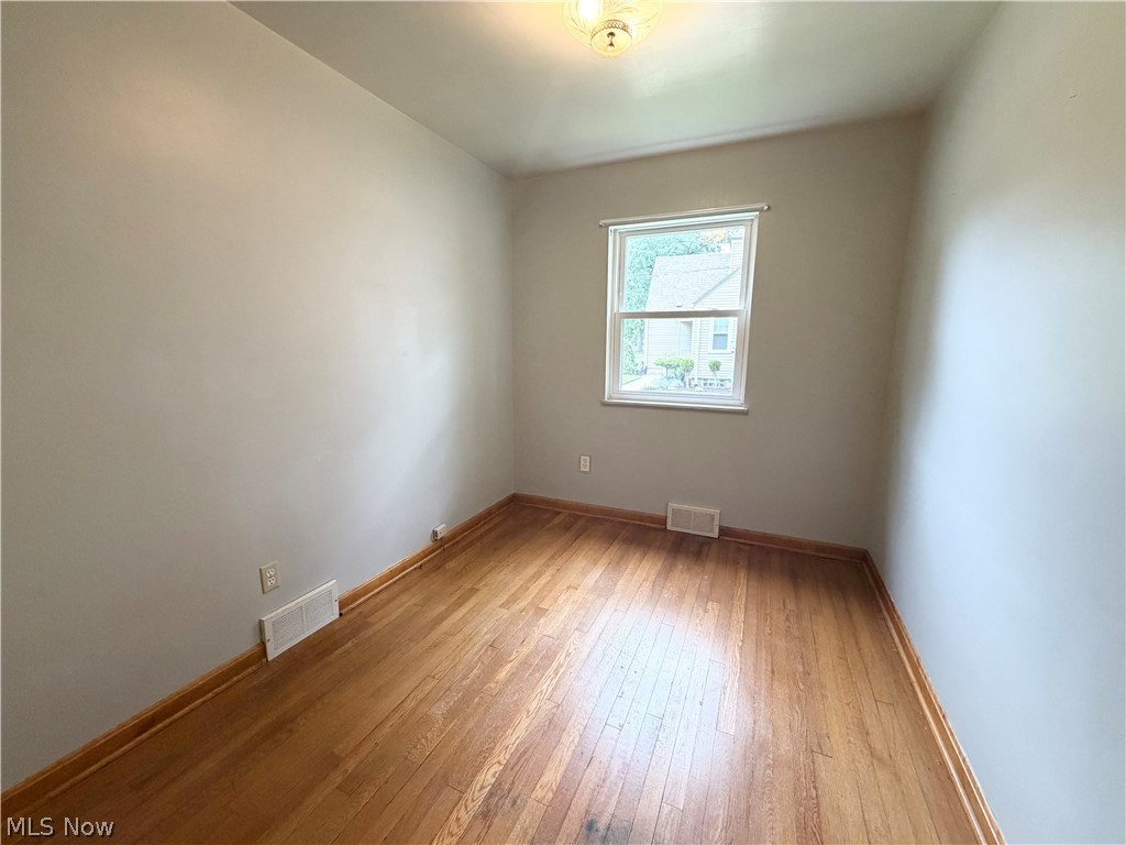 546 Belvedere Avenue NE Warren OH 44483