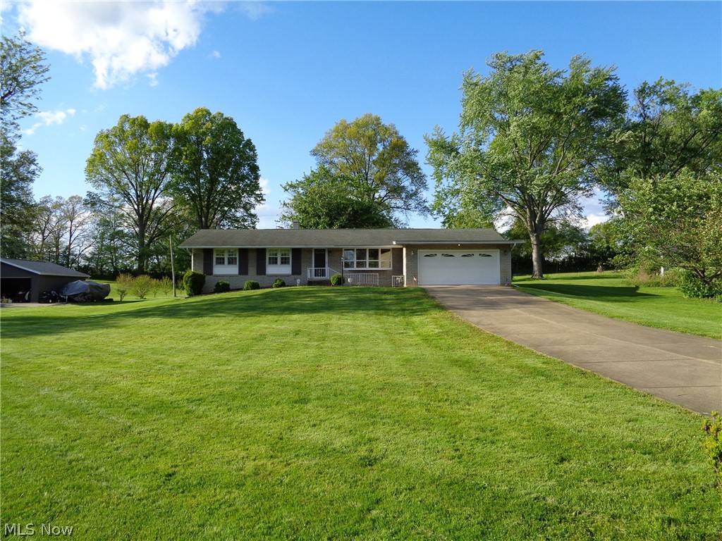 6105 Parknoll Street SW Massillon OH 44646