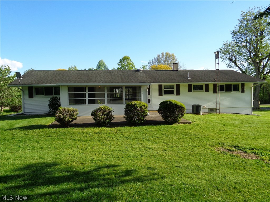 6105 Parknoll Street SW Massillon OH 44646