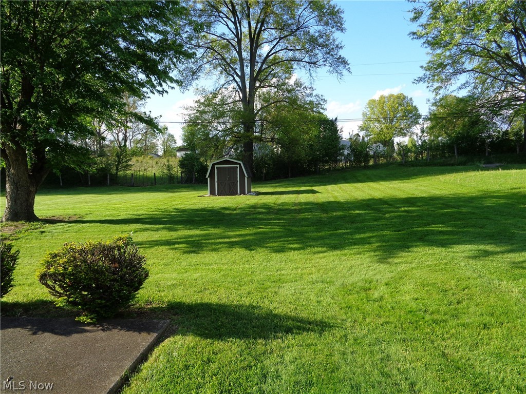 6105 Parknoll Street SW Massillon OH 44646