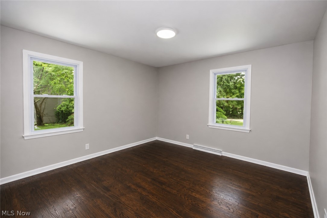 1290 Forest Hills Boulevard Cleveland Heights OH 44118