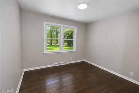 1290 Forest Hills Boulevard Cleveland Heights OH 44118