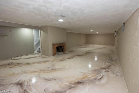 1290 Forest Hills Boulevard Cleveland Heights OH 44118