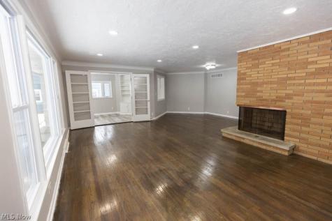 1290 Forest Hills Boulevard Cleveland Heights OH 44118