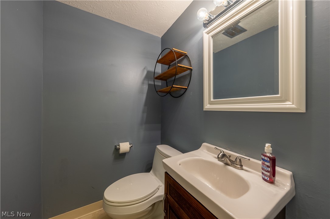 7305 Ames Road Parma OH 44129