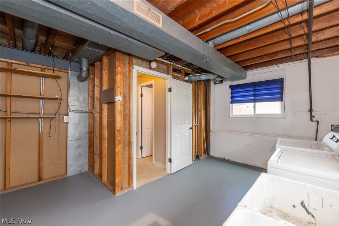 7305 Ames Road Parma OH 44129