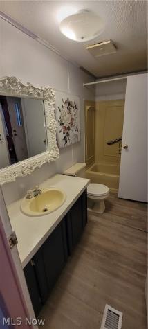 5 Sycamore Drive Olmsted Twp OH 44138