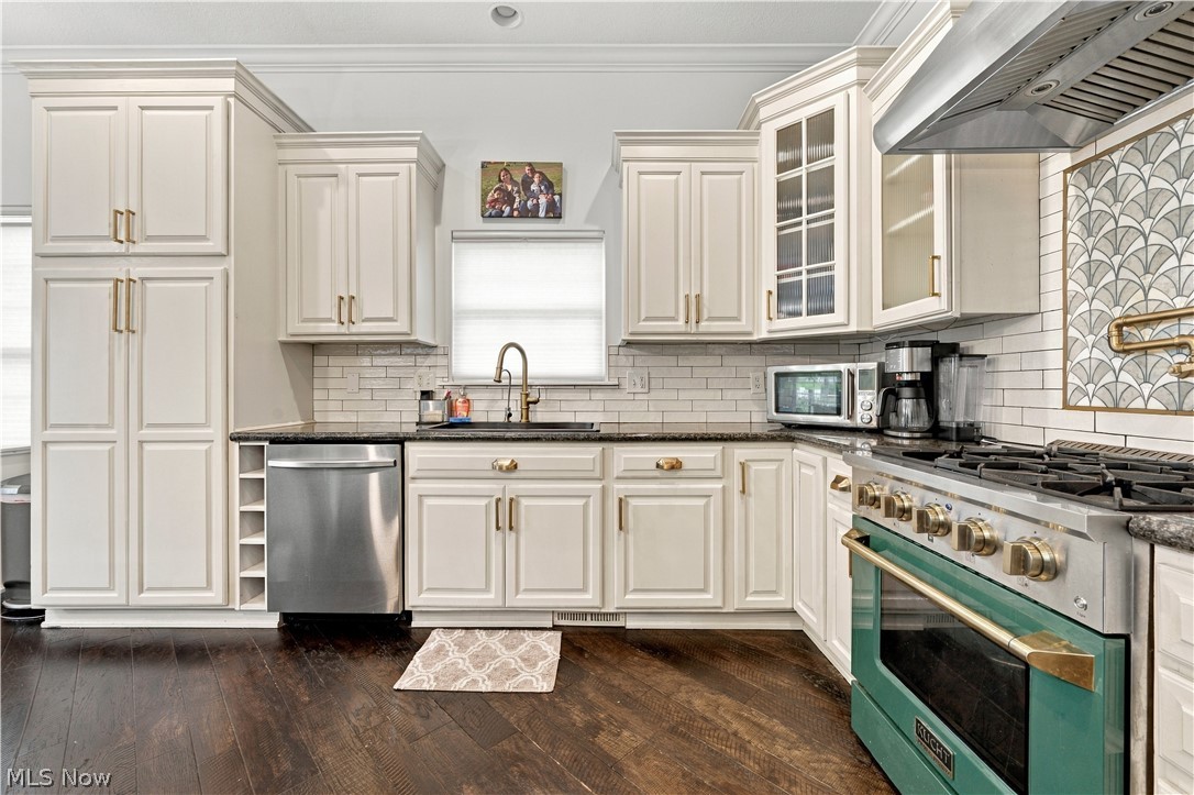 2807 Alexandria Court Uniontown OH 44685