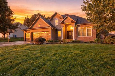 2807 Alexandria Court Uniontown OH 44685