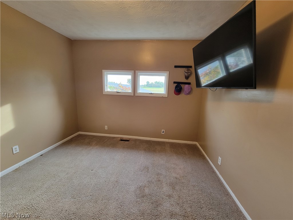 3941 W Sterling Road Burbank OH 44214