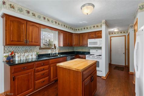 3757 Ramsey Drive Uniontown OH 44685