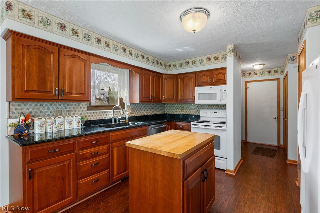 3757 Ramsey Drive Uniontown OH 44685