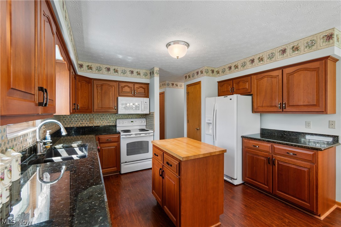 3757 Ramsey Drive Uniontown OH 44685