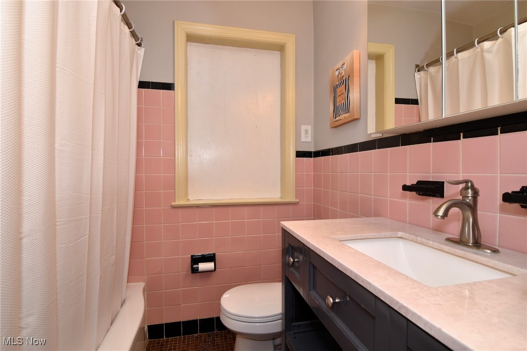 1147 Irene Road Lyndhurst OH 44124