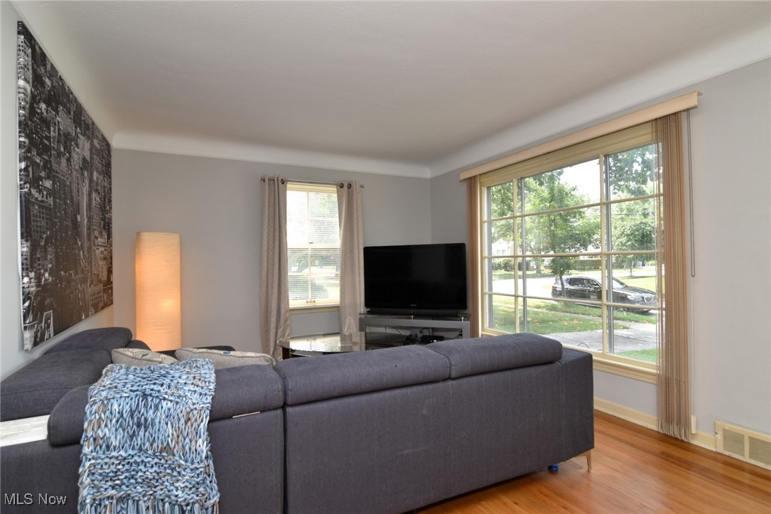 1147 Irene Road Lyndhurst OH 44124