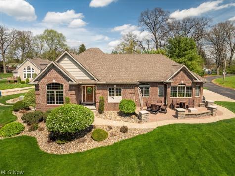 4101 Cove Circle NW Canton OH 44708