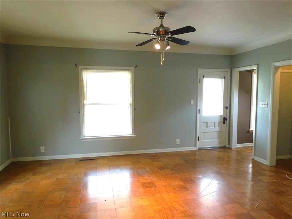 359 Fulton Street Conneaut OH 44030