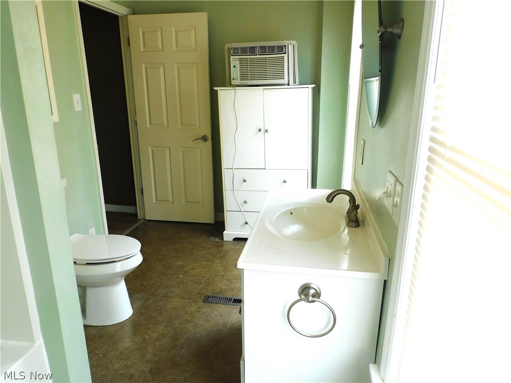 359 Fulton Street Conneaut OH 44030