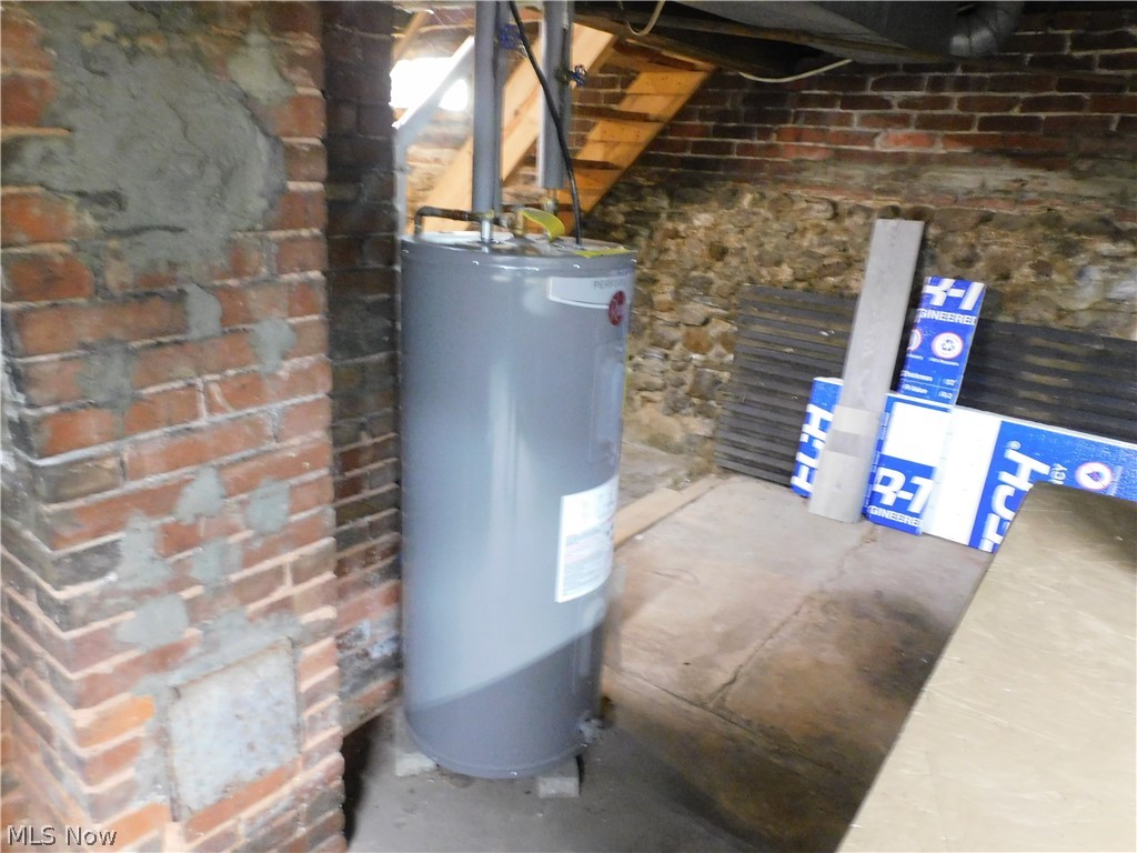 359 Fulton Street Conneaut OH 44030