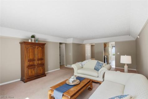 446 Rockledge Lane Brunswick OH 44212
