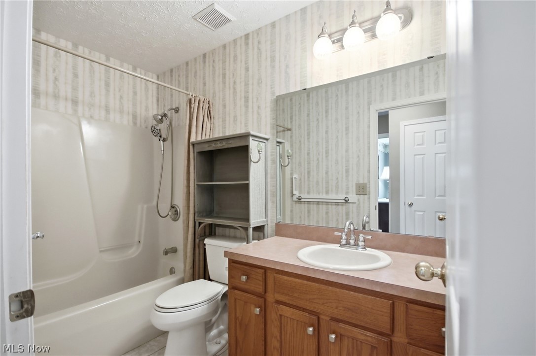446 Rockledge Lane Brunswick OH 44212