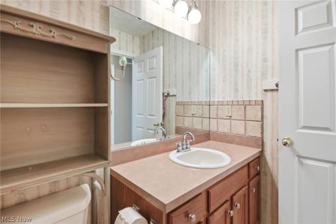 446 Rockledge Lane Brunswick OH 44212