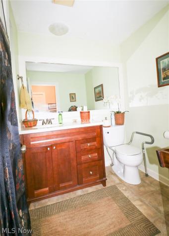 10556 E River Road Columbia Station OH 44035