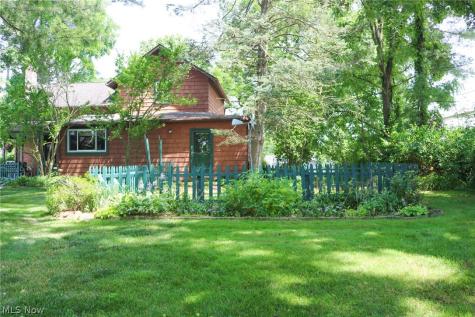 10556 E River Road Columbia Station OH 44035