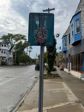 426 E 160 Street Cleveland OH 44110