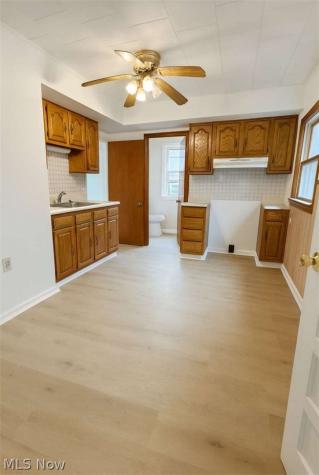 426 E 160 Street Cleveland OH 44110