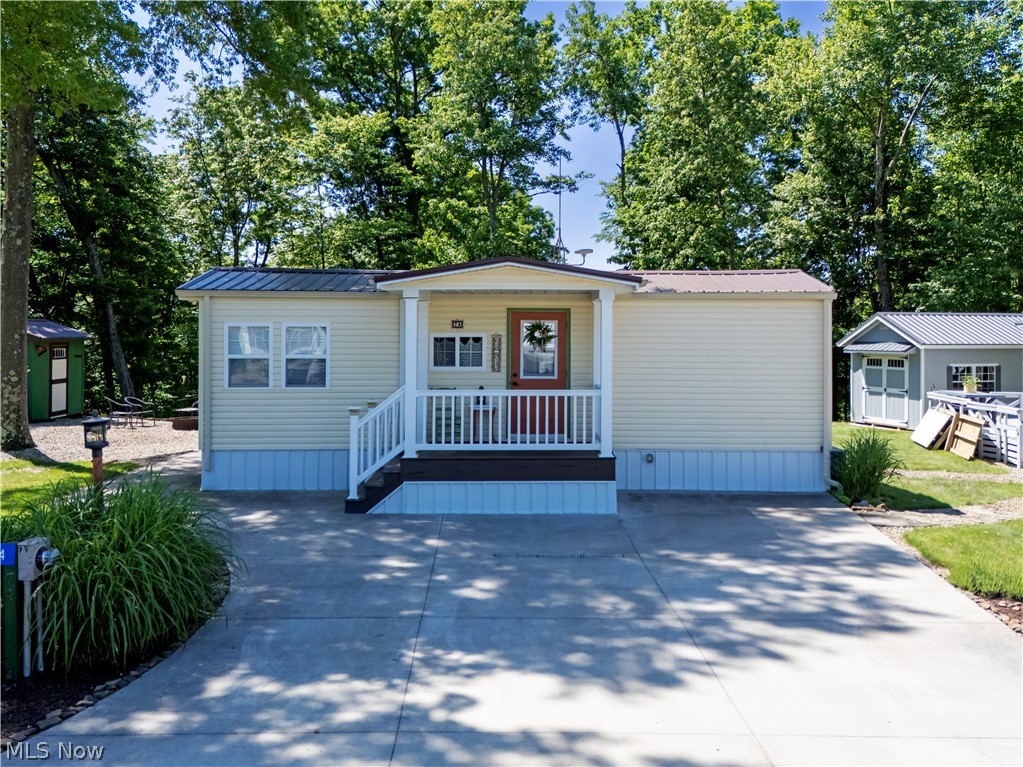 73 & 74 Ridgeview Drive Loudonville OH 44842