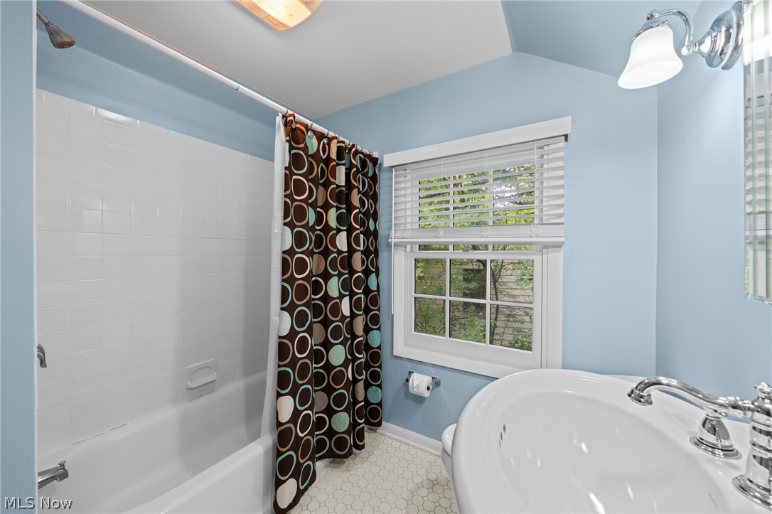 20900 Halworth Road Shaker Heights OH 44122