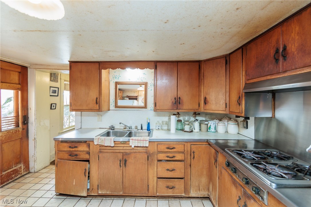 24105 Chardon Road Euclid OH 44143