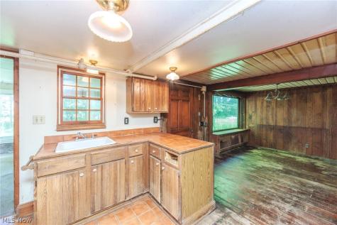 24105 Chardon Road Euclid OH 44143